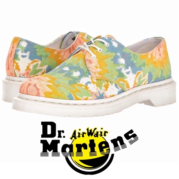 Dr. Martens Other - DR. MARTENS | Men’s V Lester MTD Rainbow Shoes